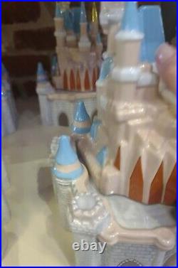 2021 Disney Parks Magic Kingdom Cinderella Castle Ceramic Cookie Jar In Hand