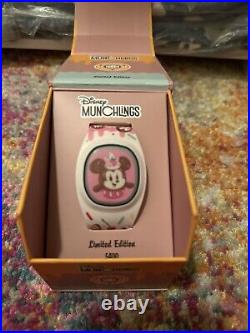 2023 Disney Parks Munchlings Magic Band Plus NEW Stitch Minnie Mouse