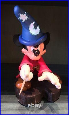 Disney Parks Exclusive Sorcerer Apprentice Mickey Mouse Light-Up Figure NEW