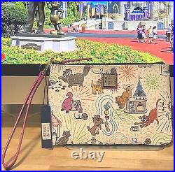 NWT Disney Parks Dooney & Bourke Sketch Cats Zip Wallet Wristlet EXACT B