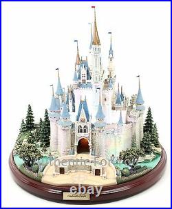 New Disney Parks Olszewski Cinderella Castle Figure Main Street Miniature in Box